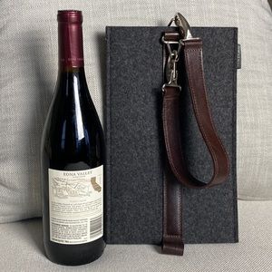 Wine Lover Fancy Gift Graf and Lantz Wine Bottle Holder & Carrier